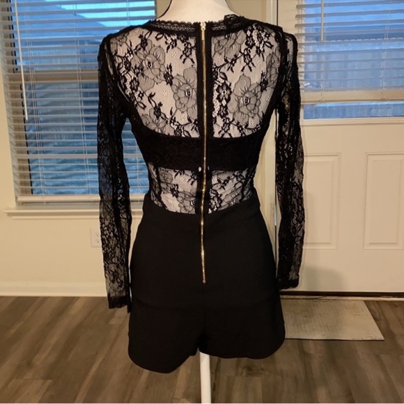 Bebe lace romper like new - Picture 3 of 5